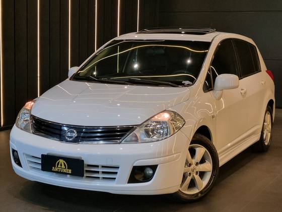 NISSAN TIIDA 1.8 SL 16V FLEX 4P AUTOMÁTICO NISSAN TIIDA 1.8 SL 16V FLEX 4P AUTOMÁTICO